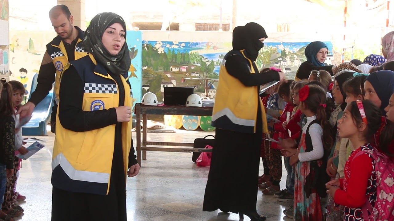 حملة توعوية إستهدف الدفاع المدني من خلالها تلاميذ المدارس في مدينة حيان شمال حلب.