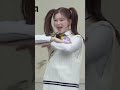 Billlieツキが宮脇咲良、チェウォンの前で"表情管理"を披露 #Billlie #LESSERAFIM #shorts