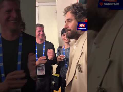 Video Sanremo 2026: Tommaso Paradiso riceve un abbraccio dalla compagna