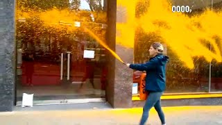 Splatoon 3 in Real Life is Wild
These guys are gonna win big with these skills. #splatoon #splatoon3 Splatoon 3 in Real Life is Wild