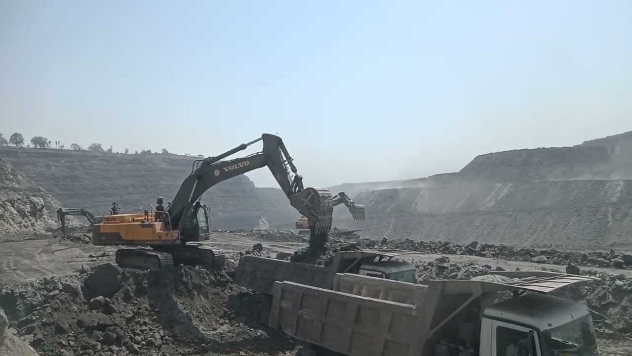 Volvo me loading jabardast deraha  he