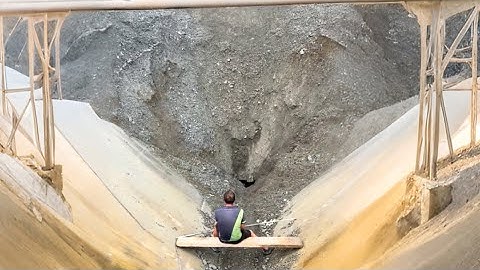 Barge unloading 4200 tons of phosphate ore - Relaxing flow video - Barge work vlog