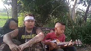 Benci penindasan versi punk cikijing