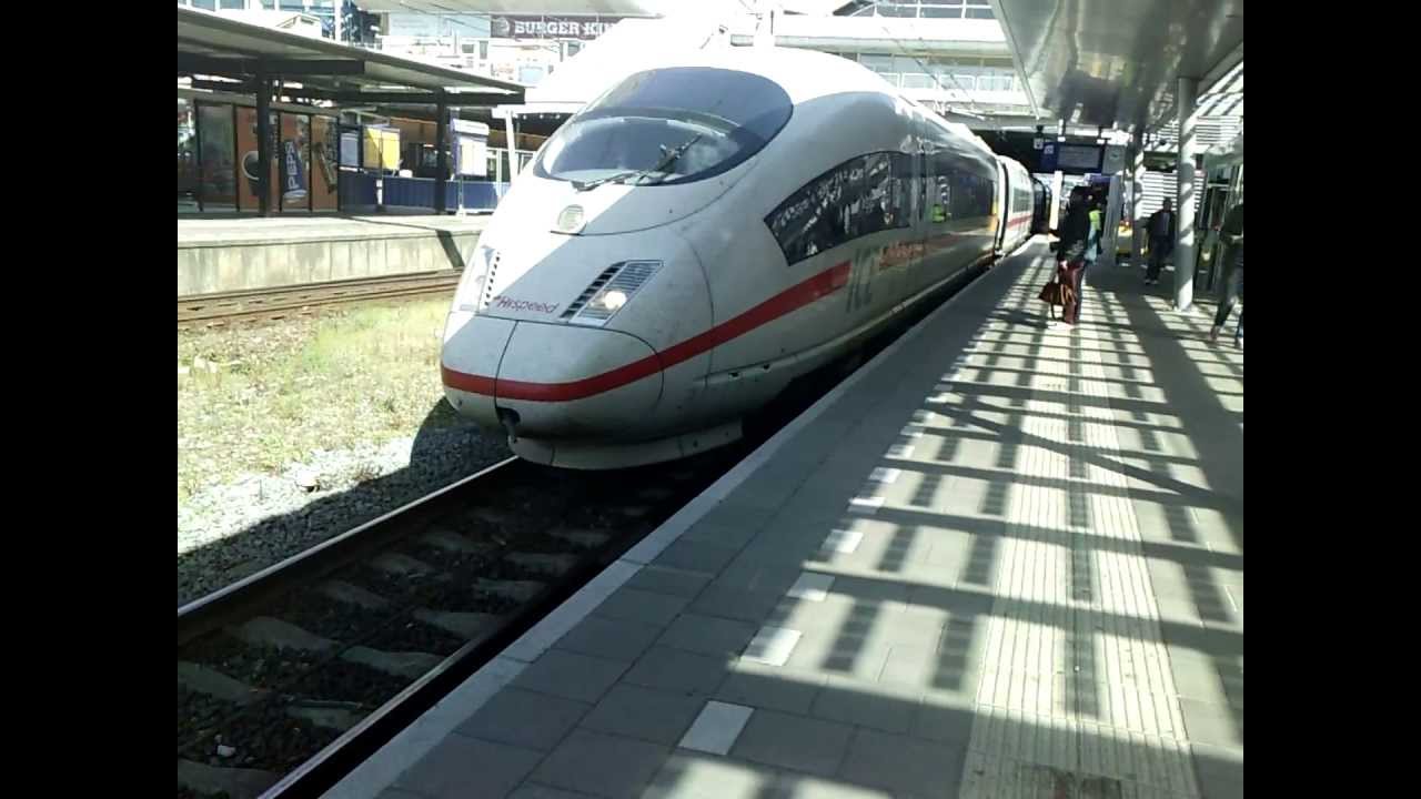 Going out of ICE 4652 'Arnhem' @ Utrecht Central Railroad Station