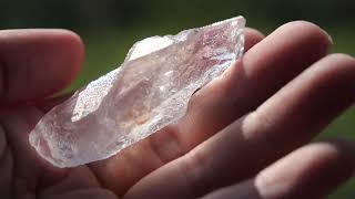 カイラス産 ピュアレイルーツタイプ 超特別な水晶「ピュアレイ」「レムリアンルーツ」をご存知ですか？