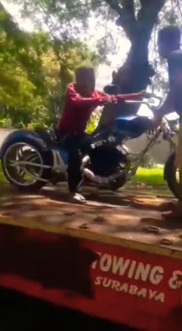 KAISAR RUBY COSTUM CHOPPER BAN GAMBOT #motor #harleydavidson #ruby #moge