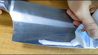 Putting toothpaste on kitchen knives is so powerful that every household can use it.