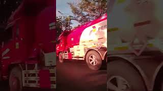 Elnusa Petrofin truk tangki