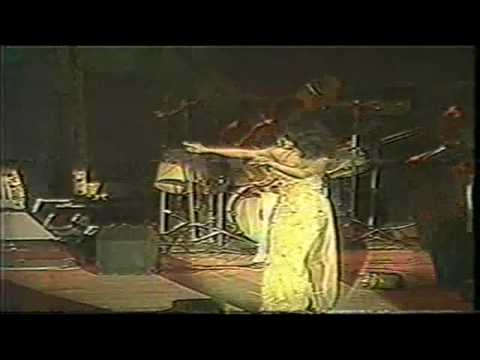 GAL COSTA - O BATER DO TAMBOR (SHOW FESTA DO INTERIOR - 1982)