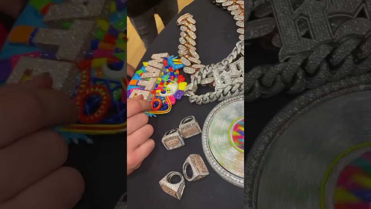 6ix9ine Shows His Jewelry Collection