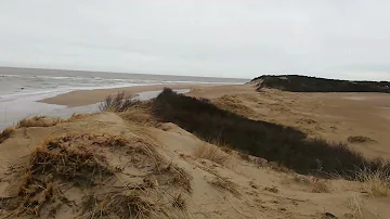 In de duinen tussen Cadzand - Retranchement tijdens VLOET -hoogwater. 2021. (Nederland) geluid UIT