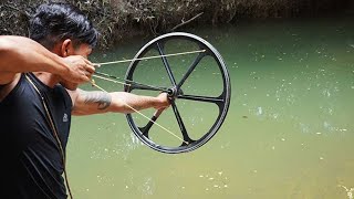 How To Make Powerful Wheel Slingshot | Powerful Wheel Slingshot VS Huge Fish