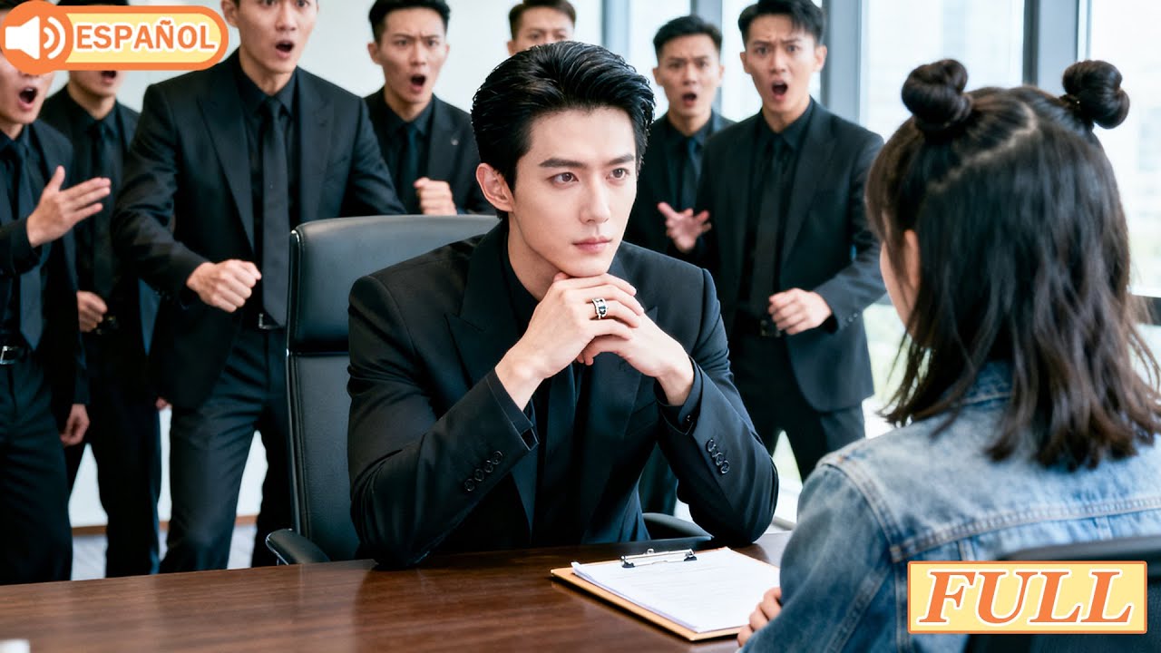 Por error entra a la mansión del CEO y él se enamora de ella, cambiando su destino！