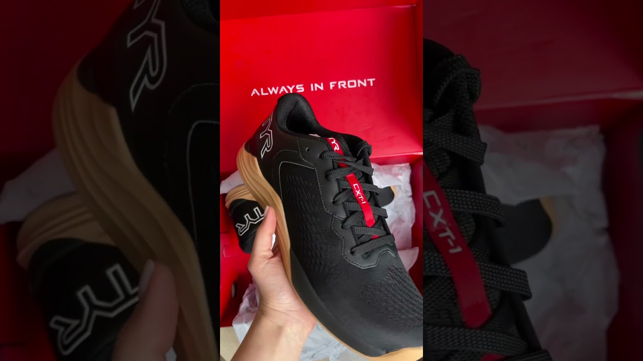 Распаковка кроссовок Tyr 