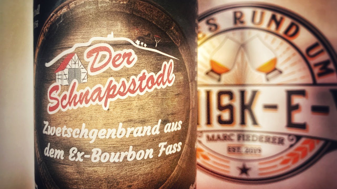 Der Schnapsstodl Zwetschgenbrand aus dem Ex-Bourbon Fass