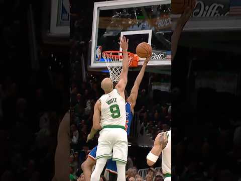Derrick White SOARS for the chasedown block!