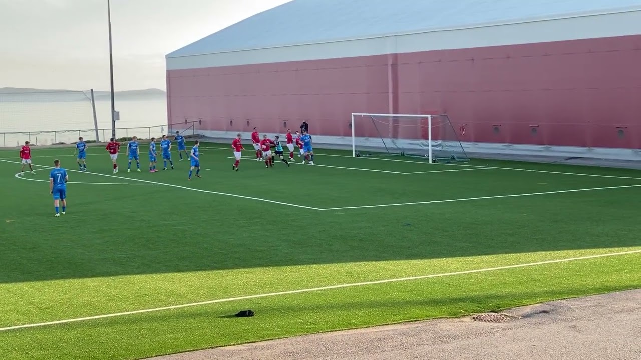 Free kick northernmost stadium of Europe Honningsvag Turn 6-4 Bossekop-2 in 6th Norwegian division