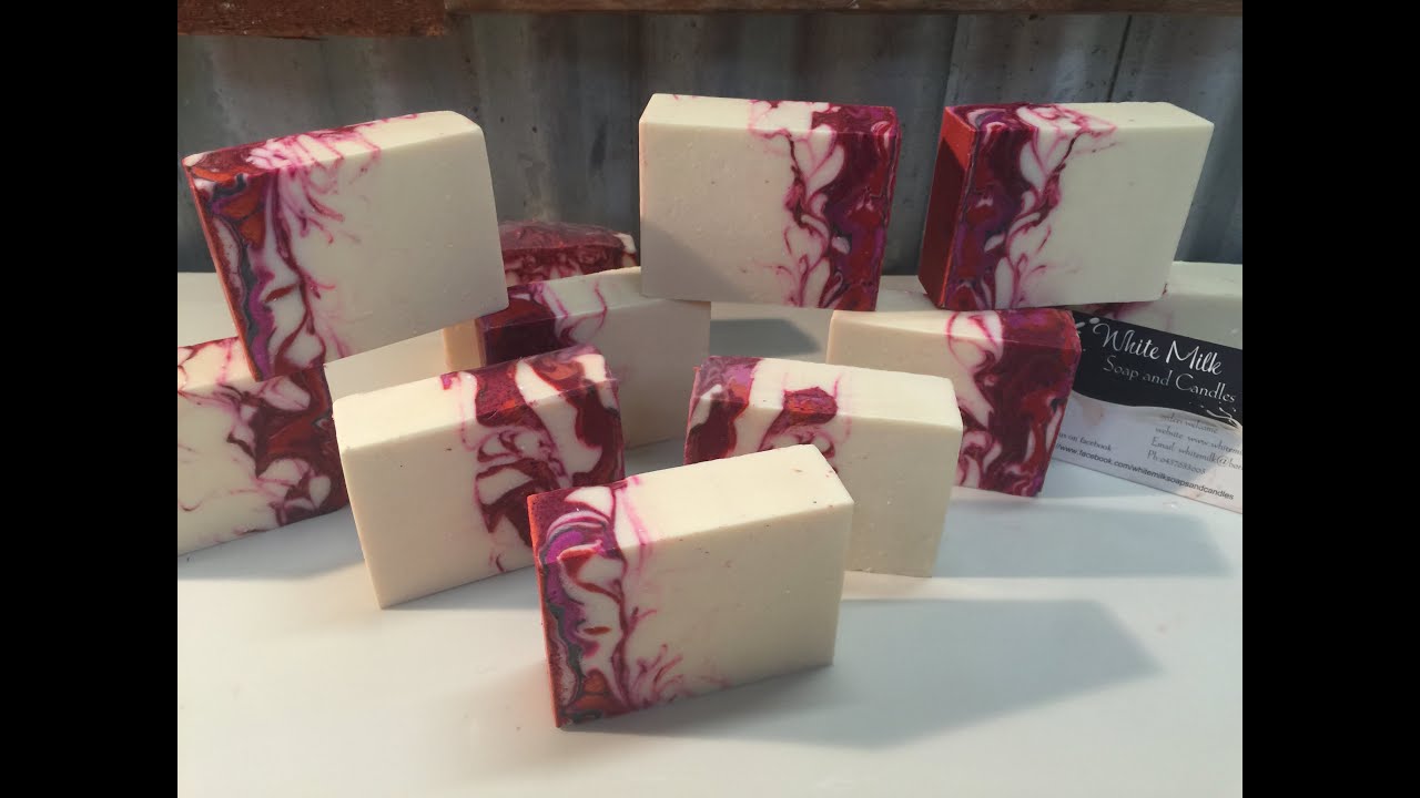 A fantastic Red swirl on the side, Neroil and Gardenia