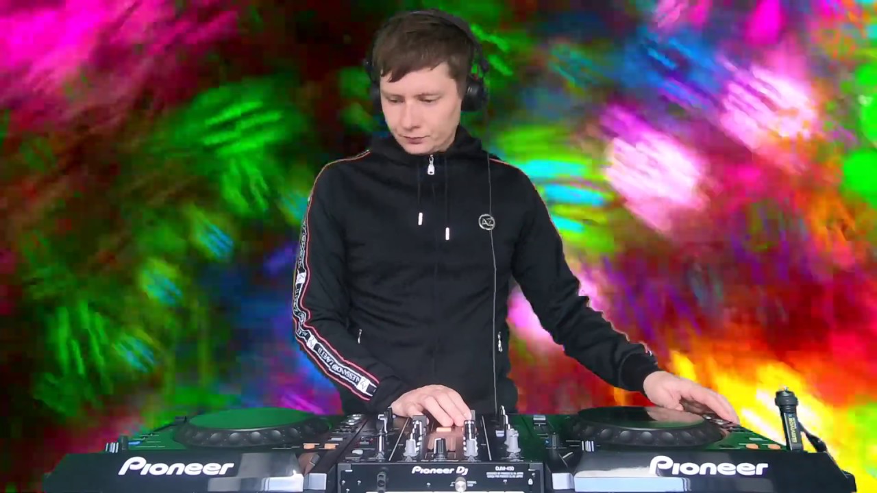 Craig Connelly & Christina Novelli Black Hole Original Mix