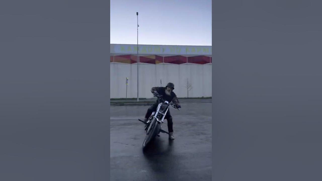Стант на Харлее