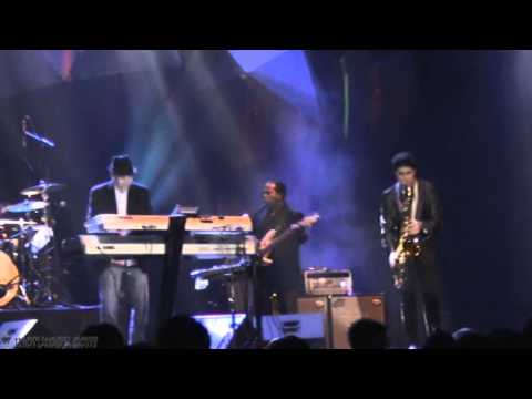 Vincent Ingala : Smooth Jazz Live-\"Movin