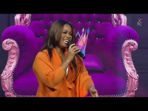 Sandra Mbuyi - TU ES GRAND /YESHUA