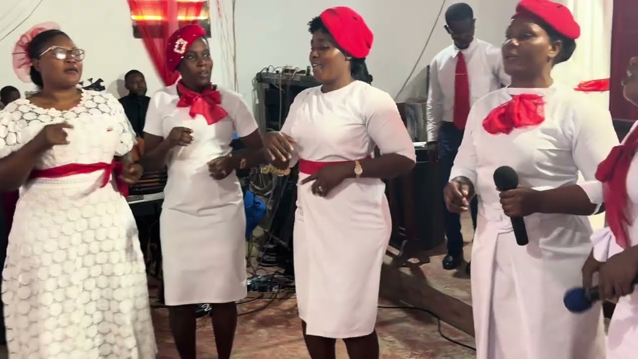 Waw tout Legliz pastè Moïse Joseph te kontan resevwa li Anpil group chante pou li