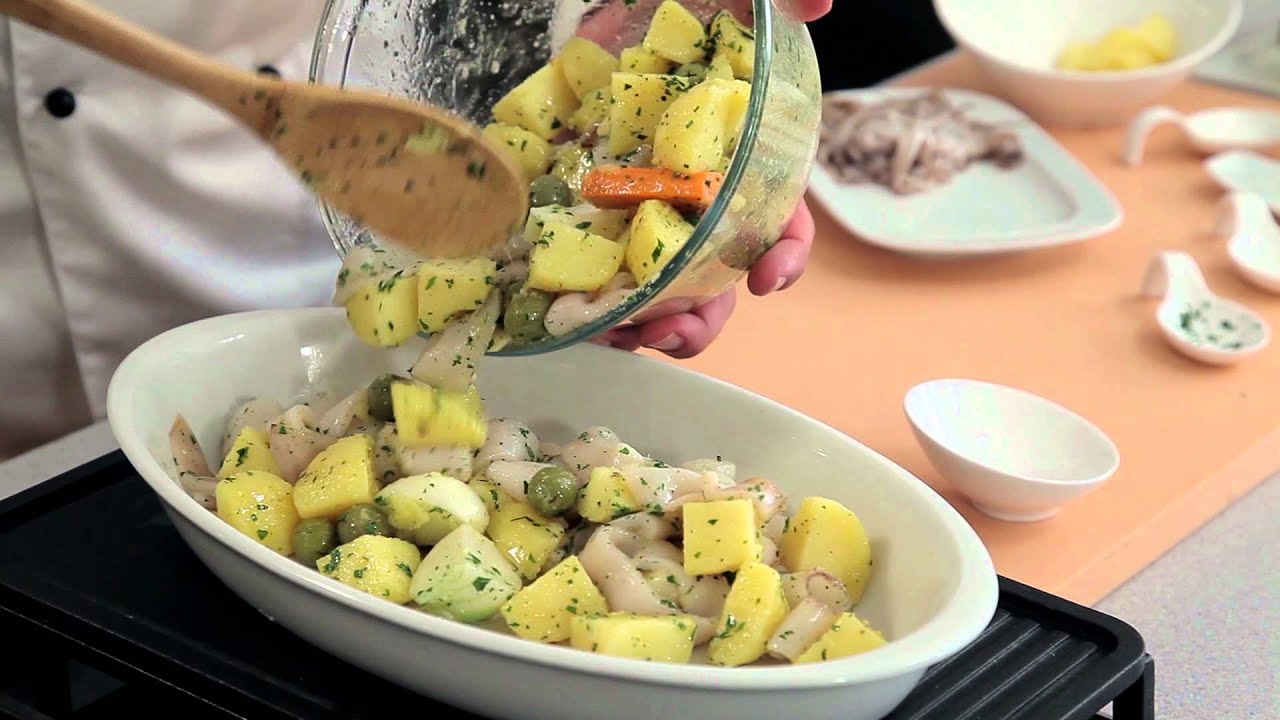 Lignje s krumpirom iz pećnice na mediteranski način