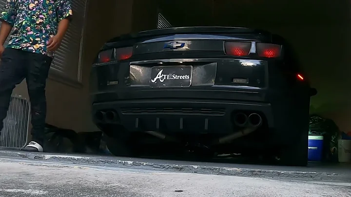 2011 Chevy Camaro SS ( Cold Start ) full straight pipe ( no cats )