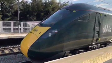 GWR Class 800 passing Hayes & Harlington at high speed!