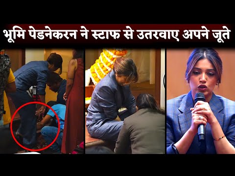 Actress Bhumi Pednekar Spot Her Assistant Removing Her Shoes At An Event