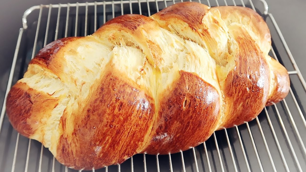 PAIN AU LAIT FACON BRIOCHE au Thermomix ! Une brioche légère et gourmande ! | LITTLE BENE