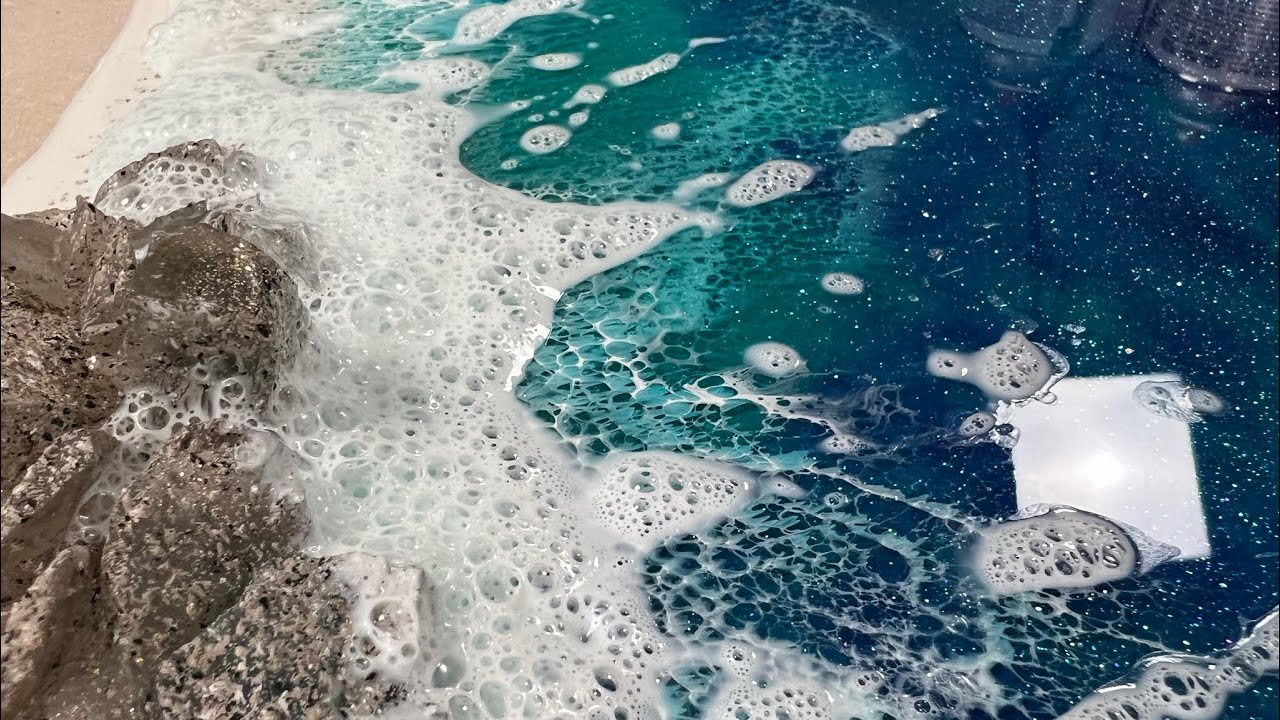 Adding ACTUAL BUBBLES to resin Ocean Wave !!! WOW 🤩