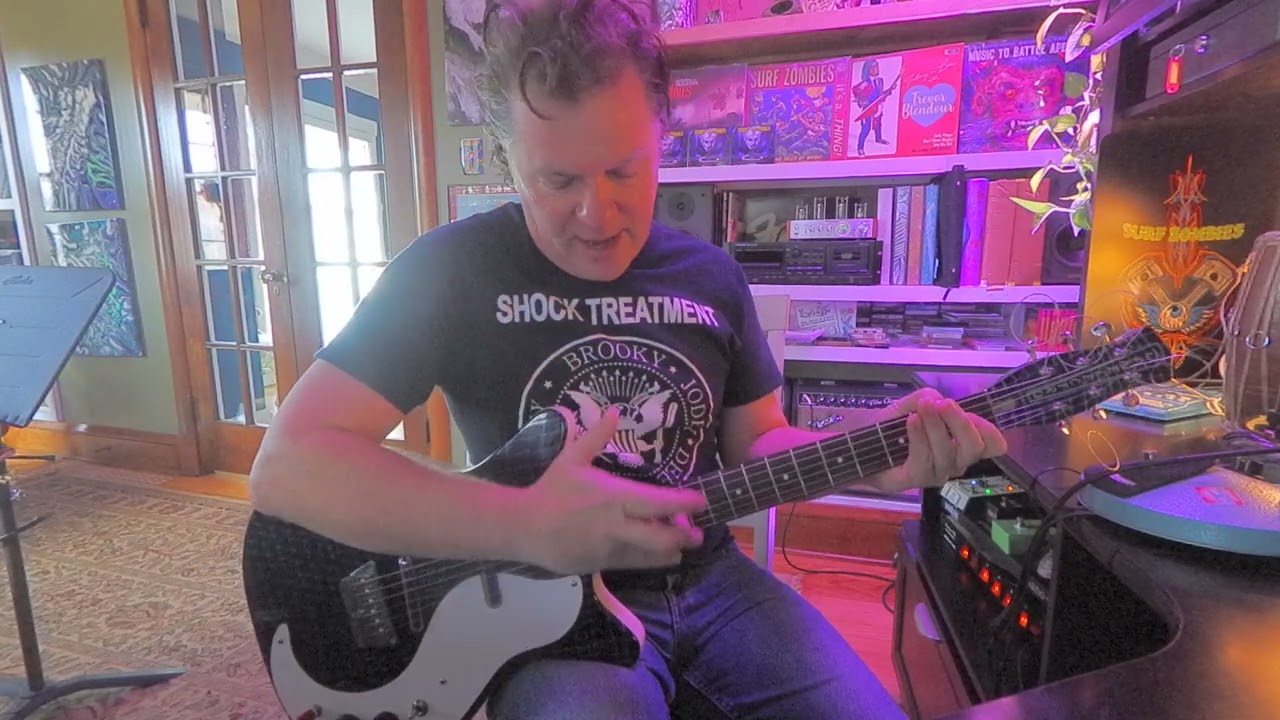 Danelectro DC 59 With Crocodile Skin Finish - YouTube