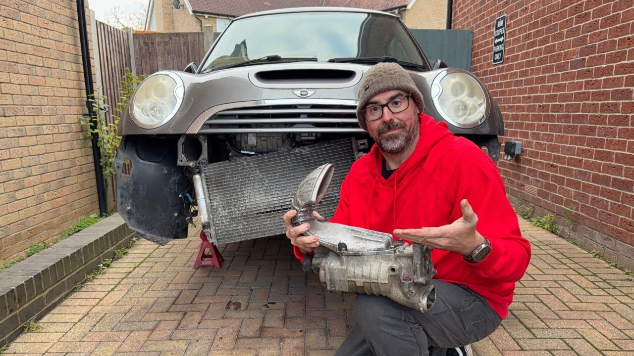Замена генератора на MINI Cooper S R53 JCW приводит к гораздо более серьезным проблемам - Часть 2