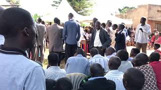 Ngalwe Discipleship worship Choir performing @ d funeral of Mzei Waibi clement