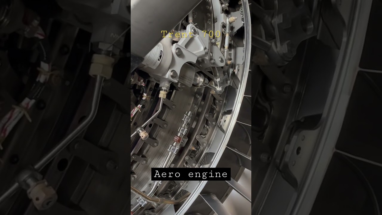 Inside Of an Aircraft Engine 👀