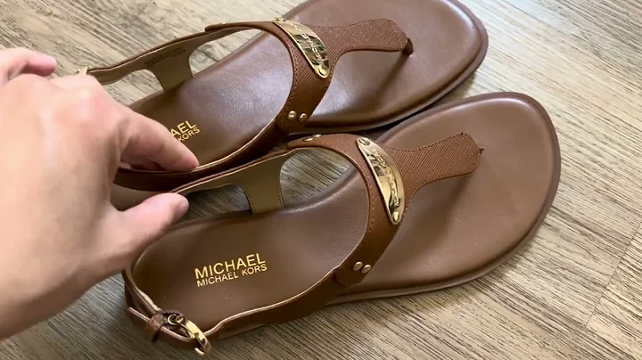 Michael Kors Women's Mk Plate Thong Flat Sandal Review