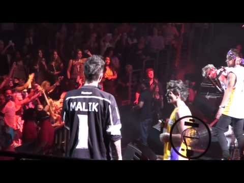 One Direction - What Makes You Beautiful (LA)