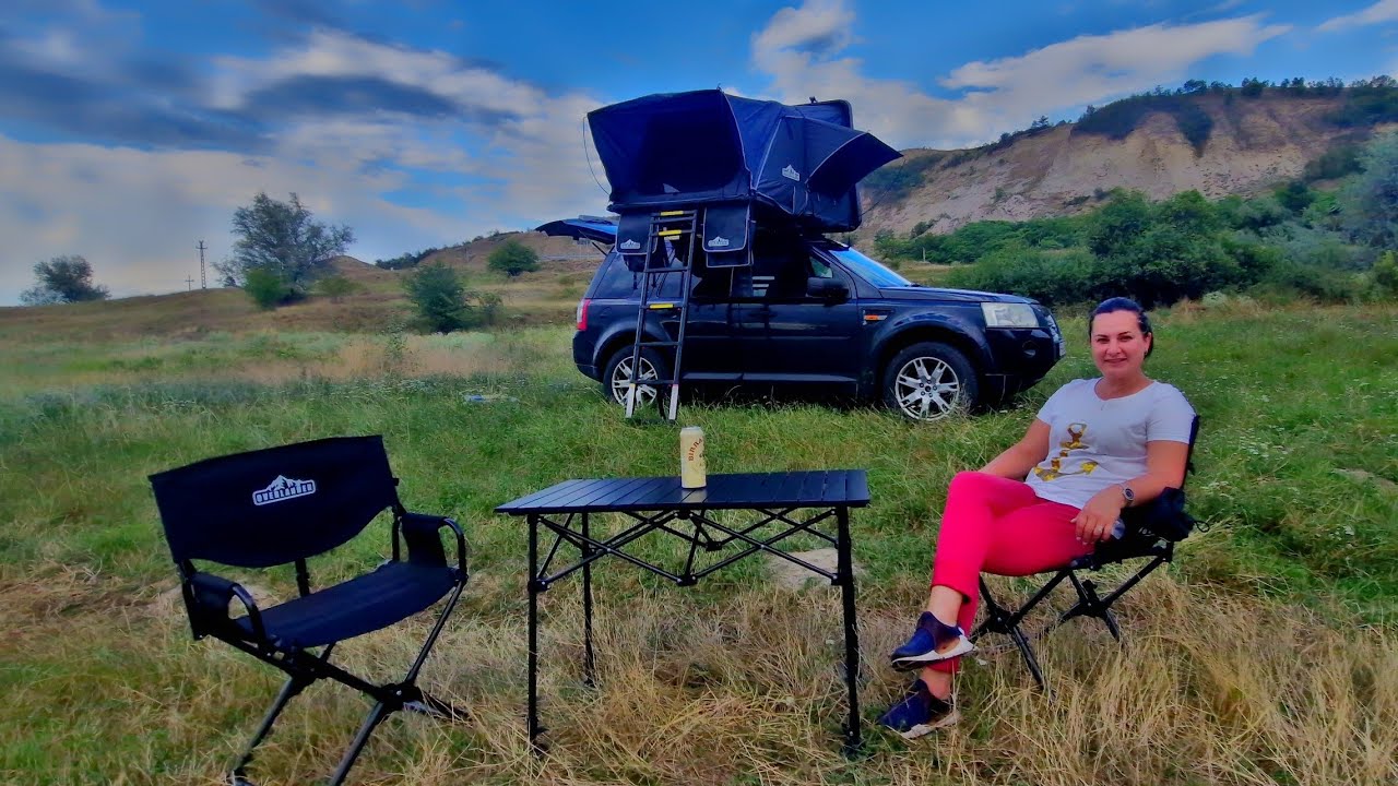 Am strâns tabăra la 12 noaptea și am plecat. Avem cort pe Barlog-Mobil