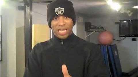 LevroneReport.com • Inside The Mind of Coach Dan #1• Shoulder Hand Walk Push Up