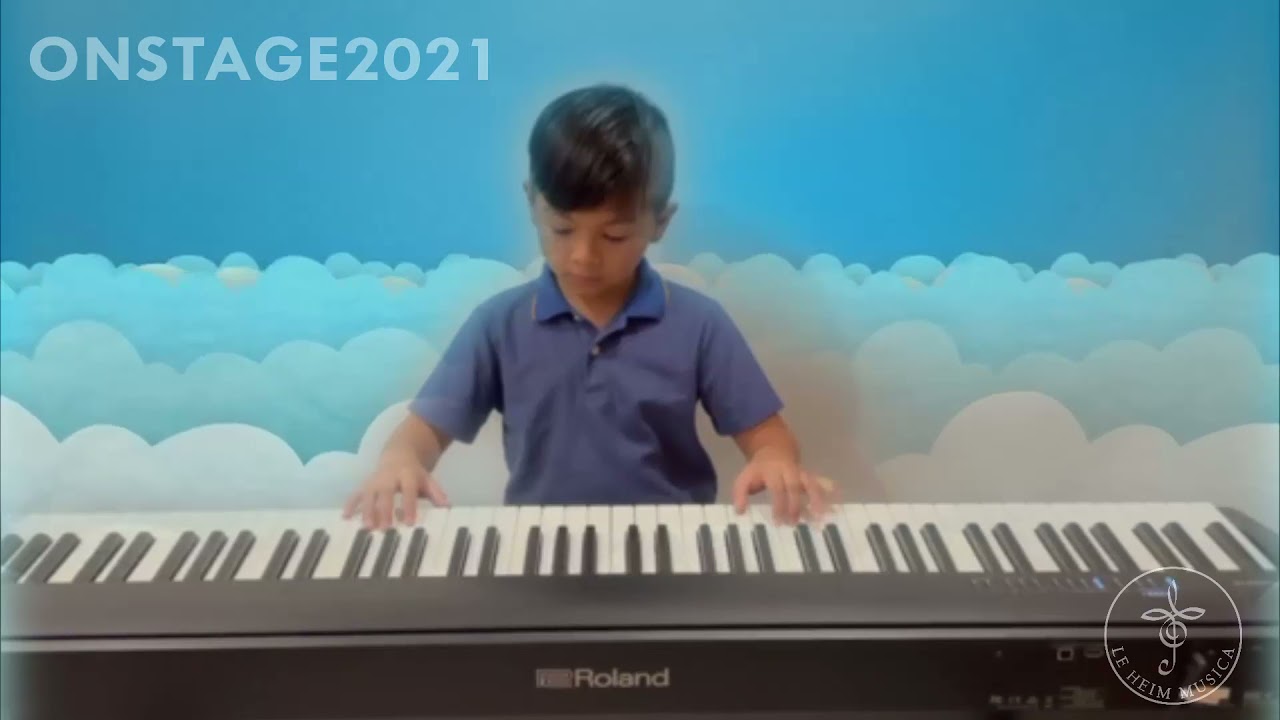 Luis Madrid plays London Bridge on the Piano