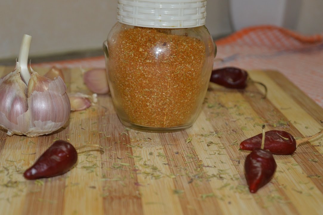 توابل السمكmélange d'épices pour poisson