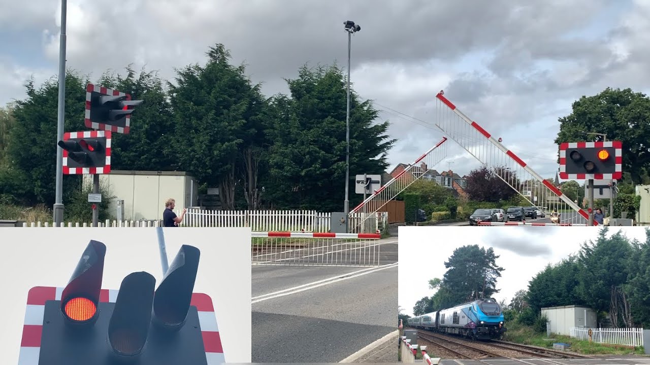 Strensall No.1 (York Road) Level Crossing (North Yorkshire) (12.09.2020
