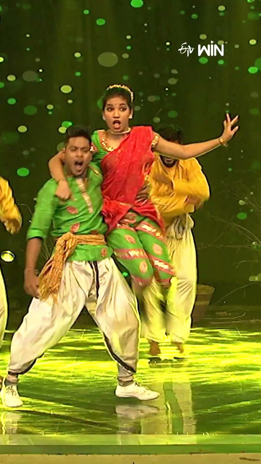 #shorts - Sizzling Dance Performance for Vasthava Vasthava Song #dhee #danceshow