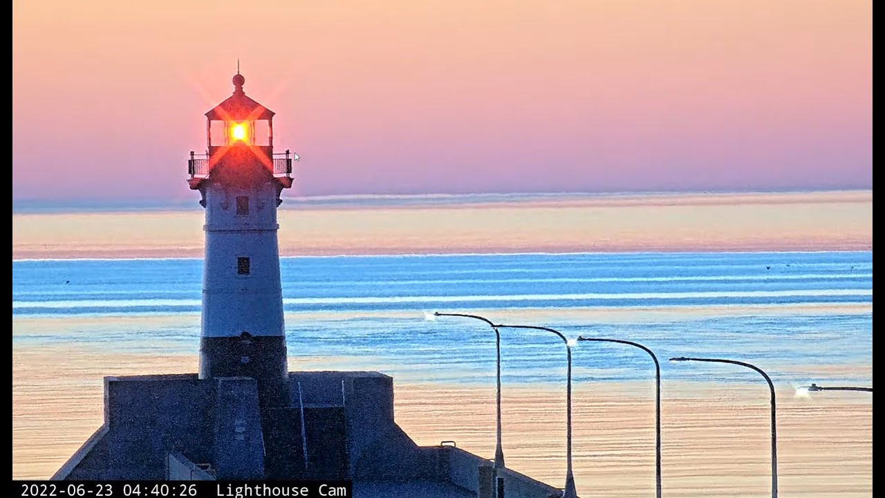 See Lighthouse Live Webcam & Weather Report in Duluth, Minnesota, US