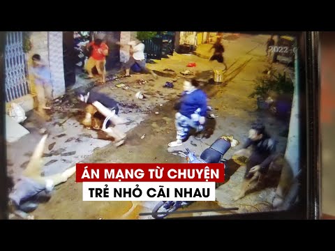 Video Án mạng từ chuyện trẻ nhỏ cãi nhau lúc đá bóng - YouTube