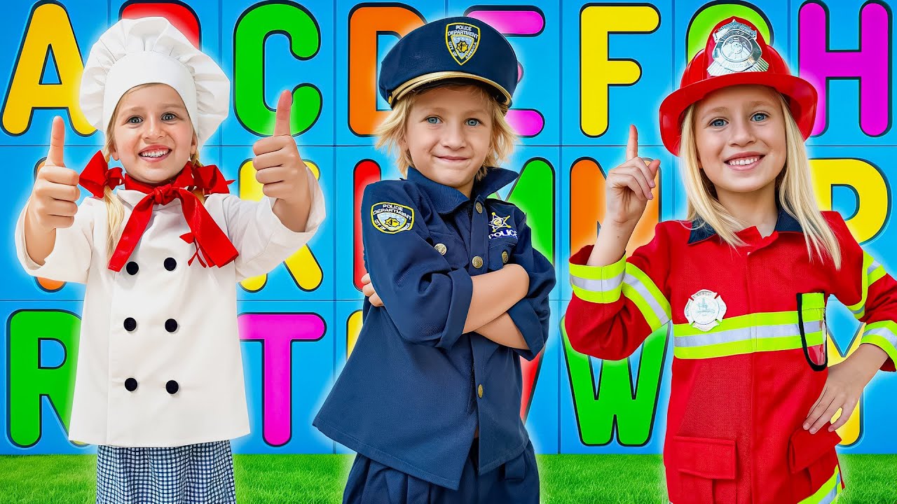 Дети учат алфавит, знакомясь с профессиями.