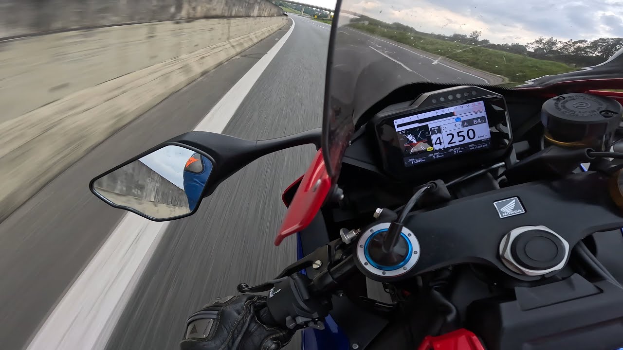 ACELERANDO FORTE NA ANHANGUERA A CBR 1000RR-R