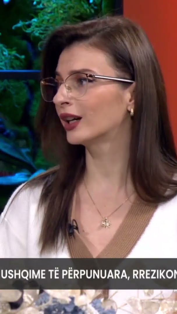 Ushqimet e proçesuara: Pse janë të rrezikshme nëse kanë shumë shkrime në paketime